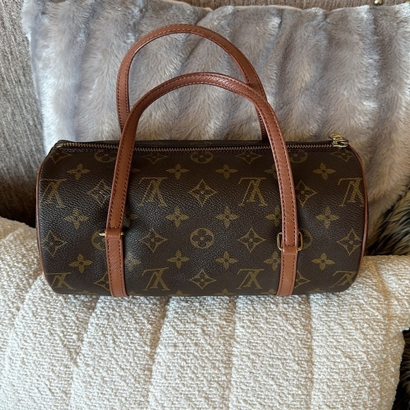 Louis Vuitton Monogram Papillon 26 Handbag - Picture 2 of 11